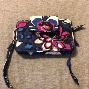Vera Bradley Wallet *NWOT*